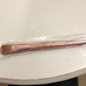 Josie maran foundation brush
